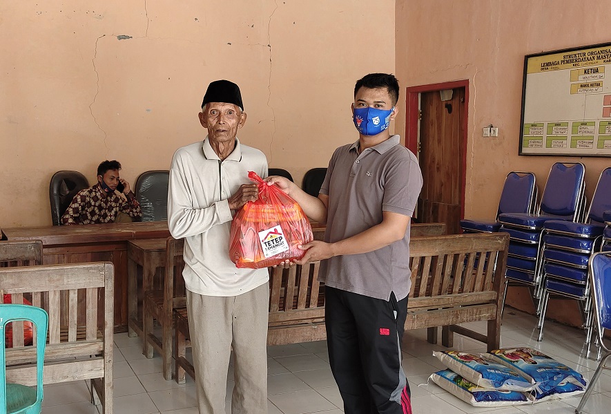 Penyerahan Bantuan Sosial Non Tunai Tahap VI Desa Kamal